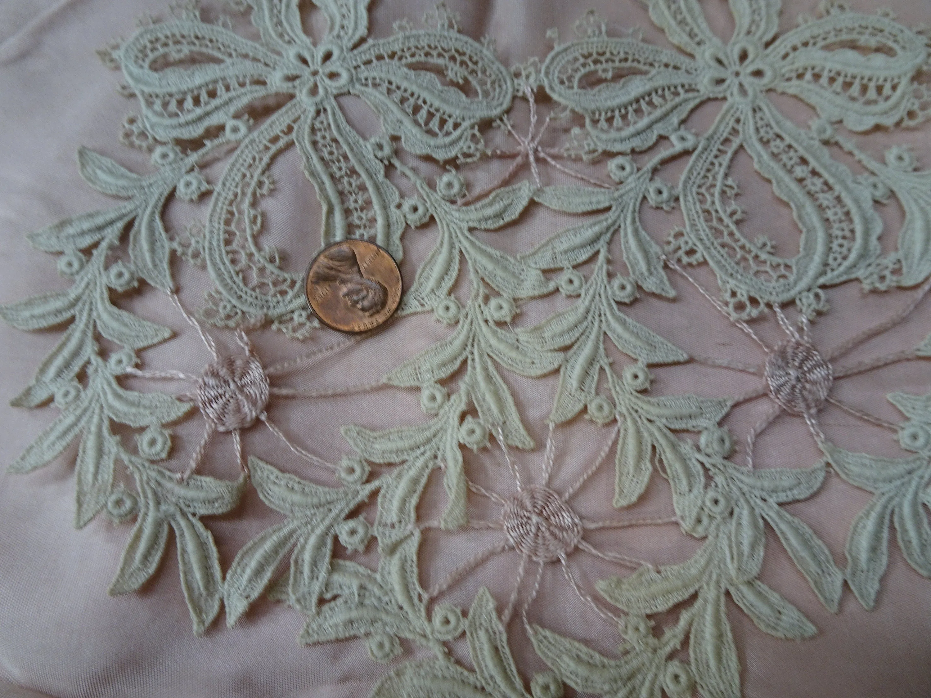 BEAUTIFUL Large Lace Applique,Victorian Edwardian Fashions,Antique Lace,Wedding Gown,Decorative Lace,Embellishment Lace,Collectible Lace